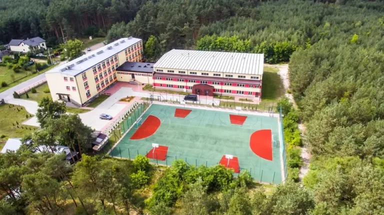 Kiermasz książki w szkole w Radomyślu nad Sanem – 30 października do 6 listopada