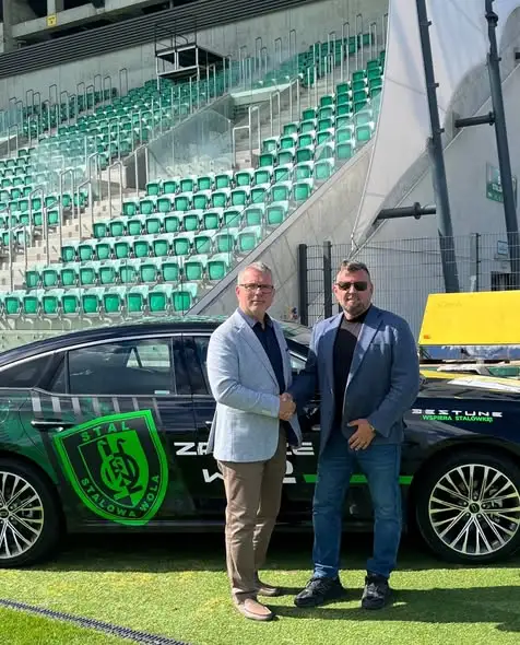 Stalowa Wola z nowym klubowym autem marki Bestune od Auto-Mix