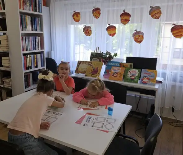 Kłyżów: jesienne spotkania czytelnicze dla dzieci w bibliotece