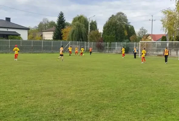 Młodzi piłkarze rozegrali sparingi z KP Zarzecze