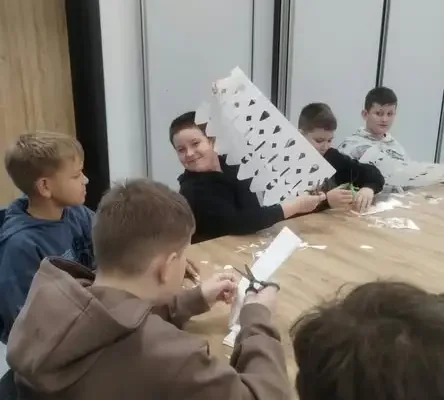 Warsztaty wycinanki lasowiackiej w Zaleszanach